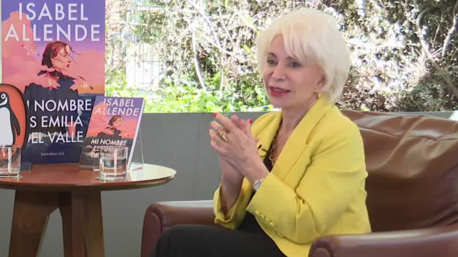 <p>La destacada escritora chilena Isabel Allende en El Medio Día. </p>

