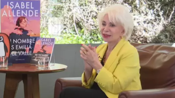 La destacada escritora chilena Isabel Allende en El Medio Día.