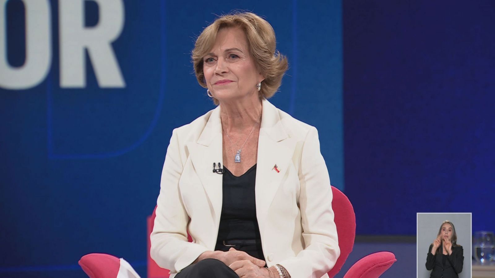 En caso de ser Presidenta: Matthei asegura que Claudio Bravo aceptaría ser su ministro del Deporte
