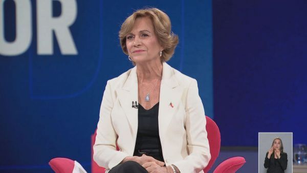 En caso de ser Presidenta: Matthei asegura que Claudio Bravo aceptaría ser su ministro del Deporte
