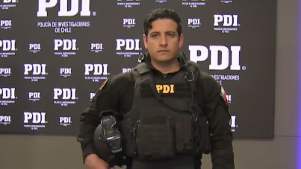 Aprenda a identificar los uniformes oficiales de la PDI
