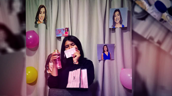 ¡Con sólo 16 años! Ámbar es fanática de Carmen Gloria y vino a conocerla junto a su madre
