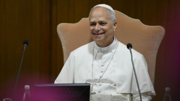 Papa León XIV asegura que "quien dice 'estoy contra el aborto, pero a favor de la pena de muerte' no es realmente provida"
