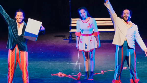Compañía de circo realiza homenaje al patrimonio cultural de Talagante
