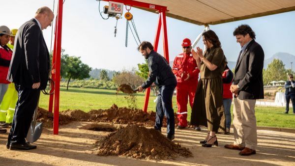 Presidente Boric lidera la instalación de la primera piedra del Nuevo Museo de Santiago en el Parque Bicentenario
