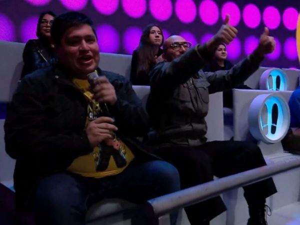 Óscar acompañó a su amiga Romina al programa Ahora Caigo