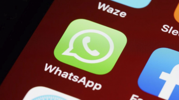 La nueva función de WhatsApp que permite escanear documentos y enviarlos como PDF
