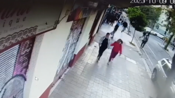Un hombre herido: Lo que se sabe de la balacera en ingreso de estación Cumming del Metro