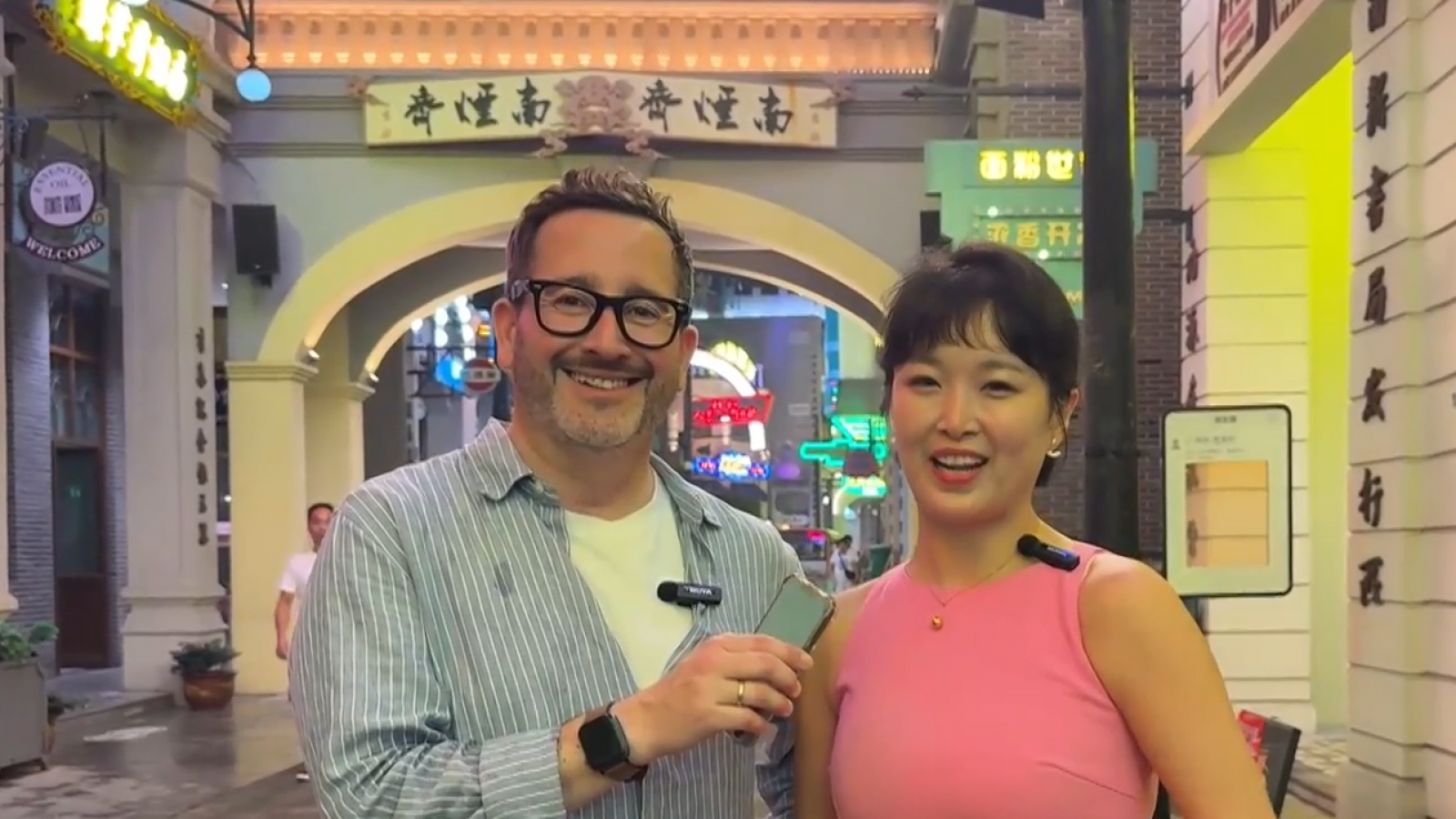 Nuestro pequeño emperador: Eduardo Fuentes nos cuenta sus aventuras desde China
