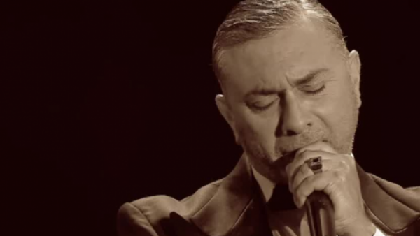 "Sus ojos se cerraron": el profundo dolor en una canción de Carlos Gardel

