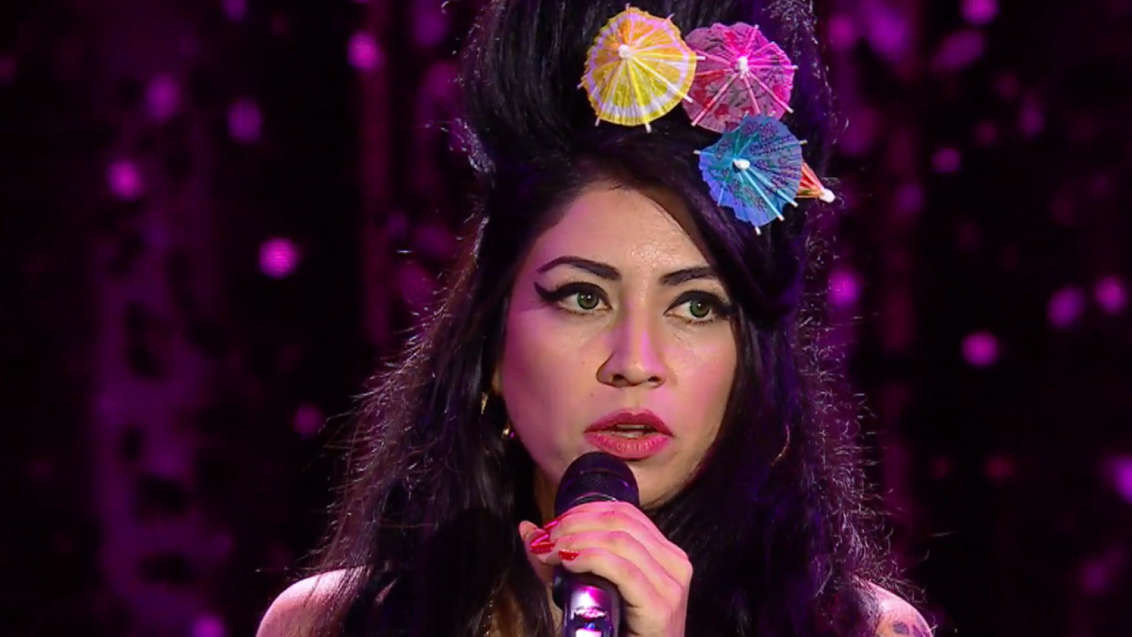 La icónica voz de Amy Winehouse en "Mi Nombre Es 2"
