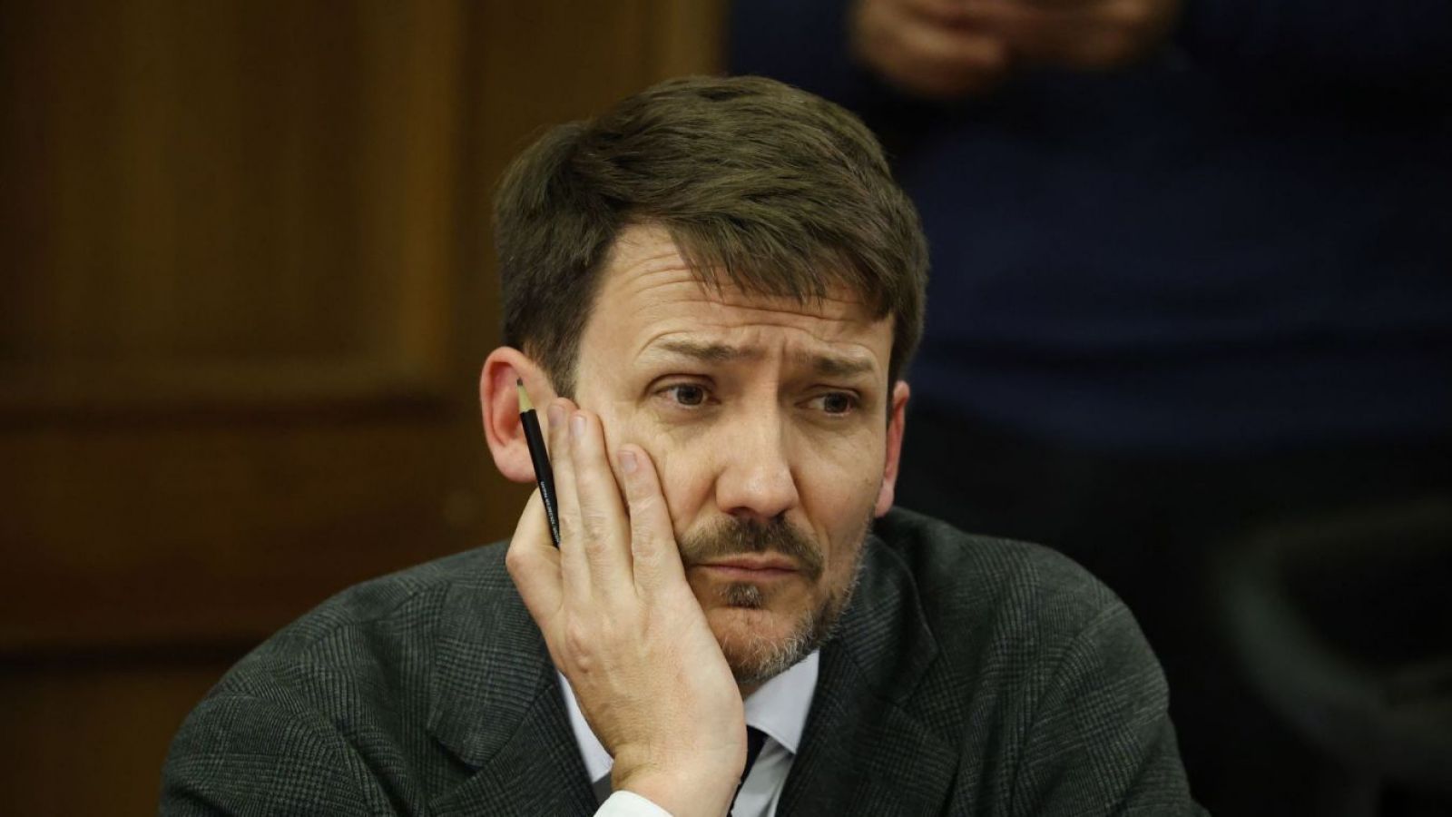 "Reducción de tarifas": Ministro Pardow responde por error de cálculo en cuentas de luz
