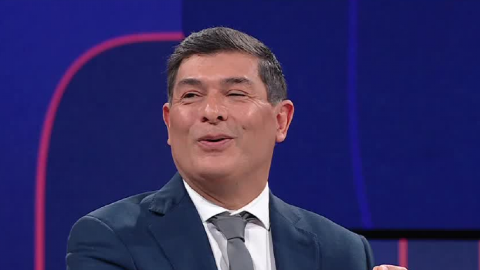 "Sabía que iban a reaccionar": Parisi explica el trasfondo de su frase "enchulen a la vieja"

