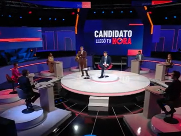 Franco Parisi junto a Iván Núñez y los panelistas de 