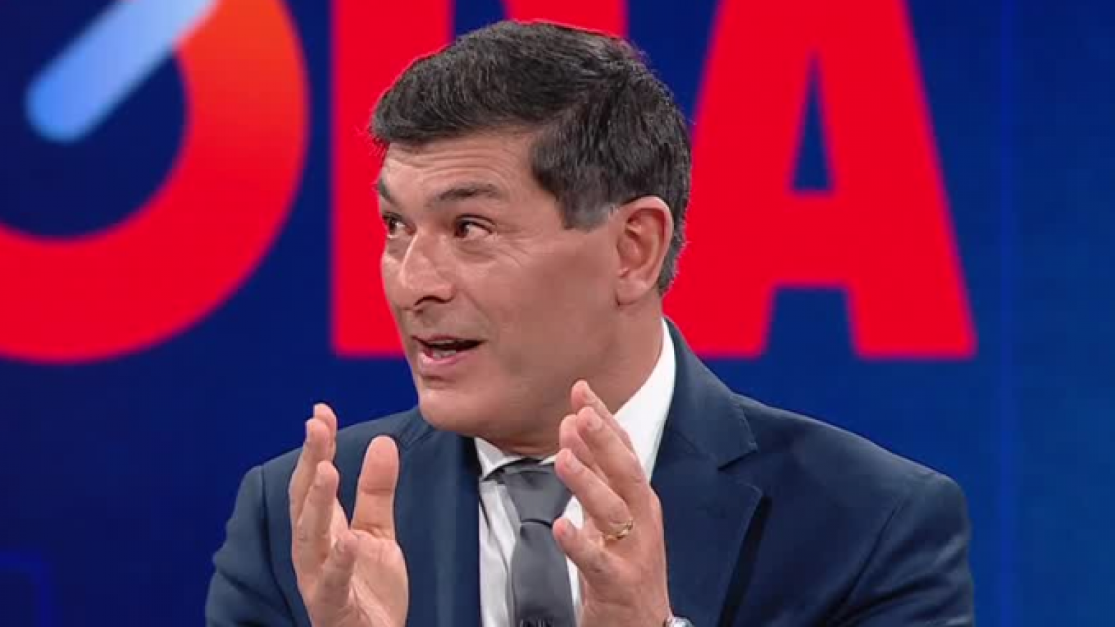"Los líderes provocamos": la explicación de Parisi por su frase "enchulen a la vieja"
