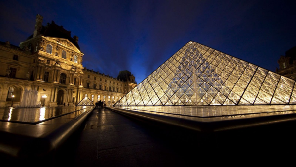 "Valor incalculable": histórico robo al Museo del Louvre desata operativo policial en Francia
