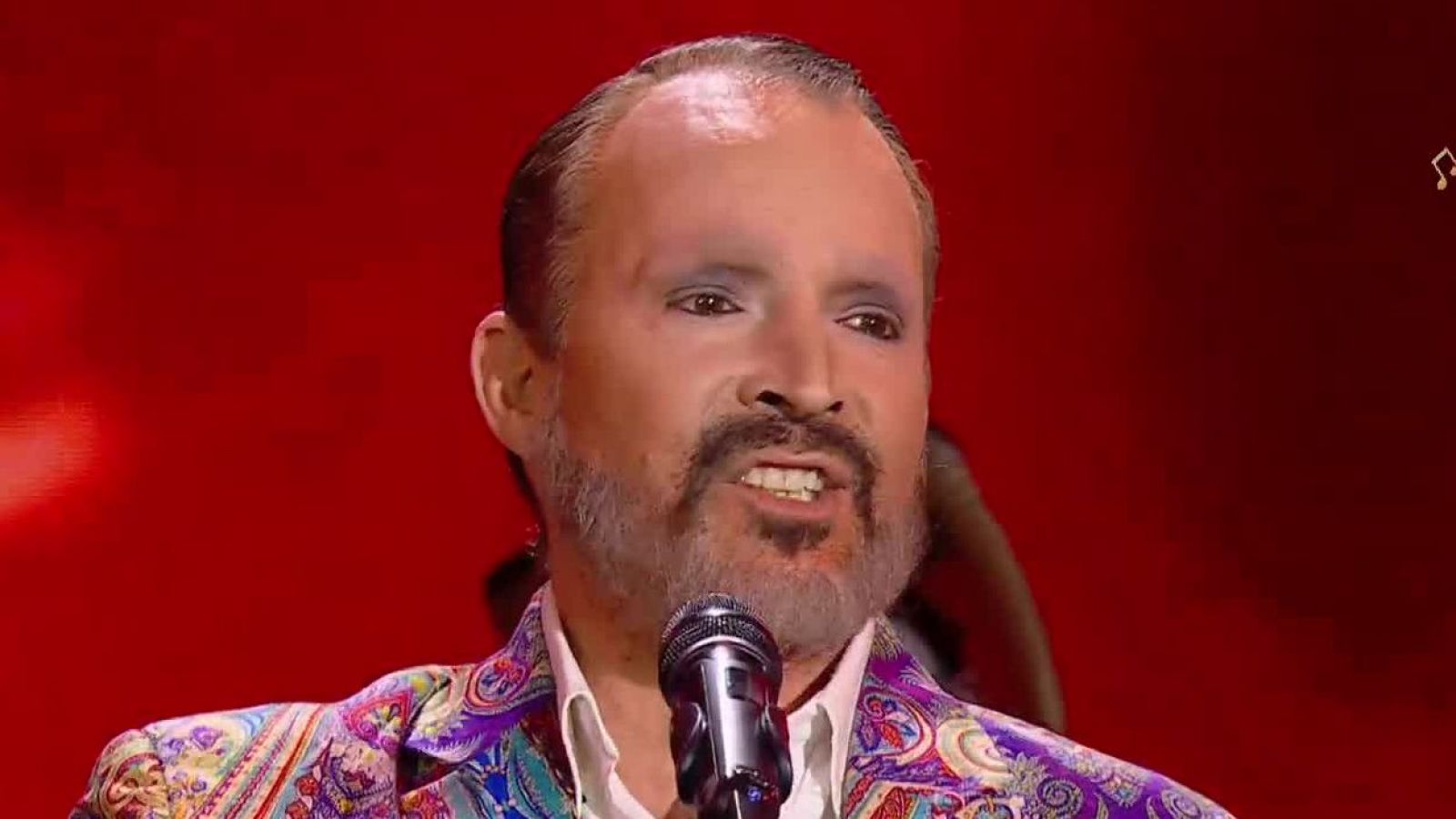 Miguel Bosé fusiona su estilo con "Mi buen amor"
