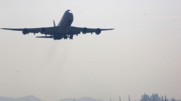 Pasajeros desembarcados: Aviso de bomba en Aeropuerto de Santiago
