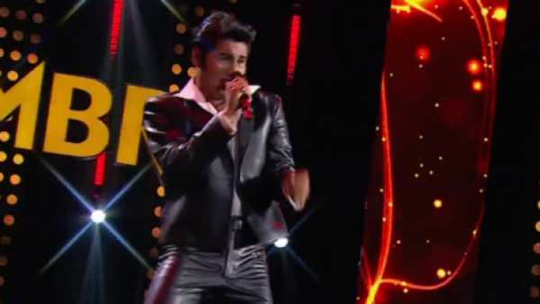 Sandro se la jugó tributando en Mi Nombre Es al Rey, Elvis Presley
