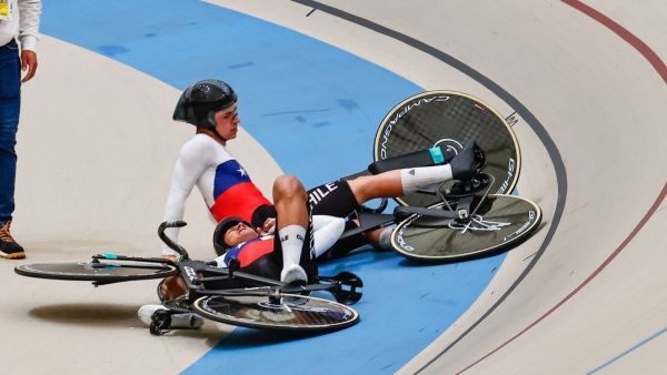 "Es algo duro anímicamente": Nicolás Vergara confirmó dura lesión tras caída en el Mundial de Ciclismo
