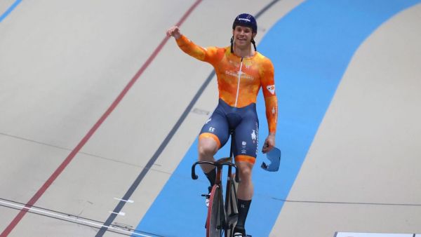 "Nunca antes visto": el infartante final del Sprint en el Mundial de Ciclismo Pista
