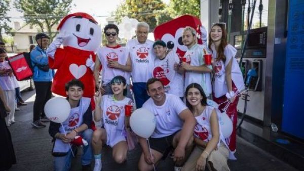 La tradicional "Pintatón" llenó de color y entusiasmo la recta de la campaña Teletón 2025
