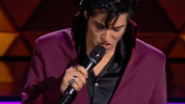 "Pretty woman": la sensualidad de Elvis Presley reversionando un clásico
