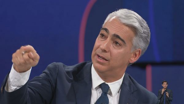 "Son hijas de un matrimonio imperfecto": Enríquez-Ominami habla sobre Fernanda y Manuela
