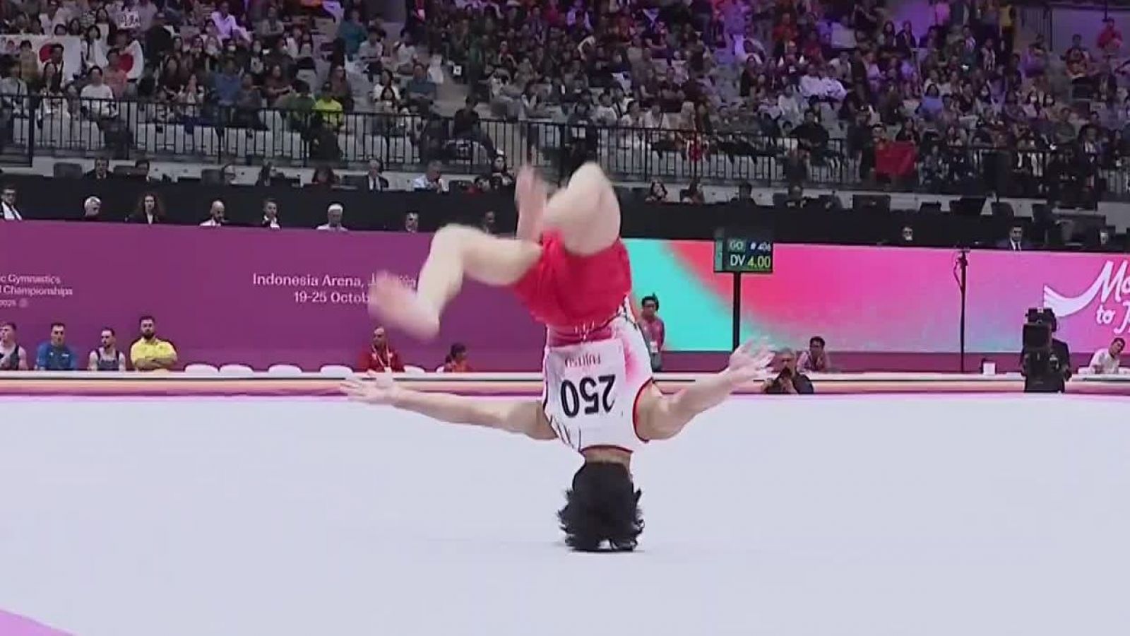 ¡Por una caída!: Shinnosuke Oka, campeón olímpico, cae al cuarto lugar en el All-Around

