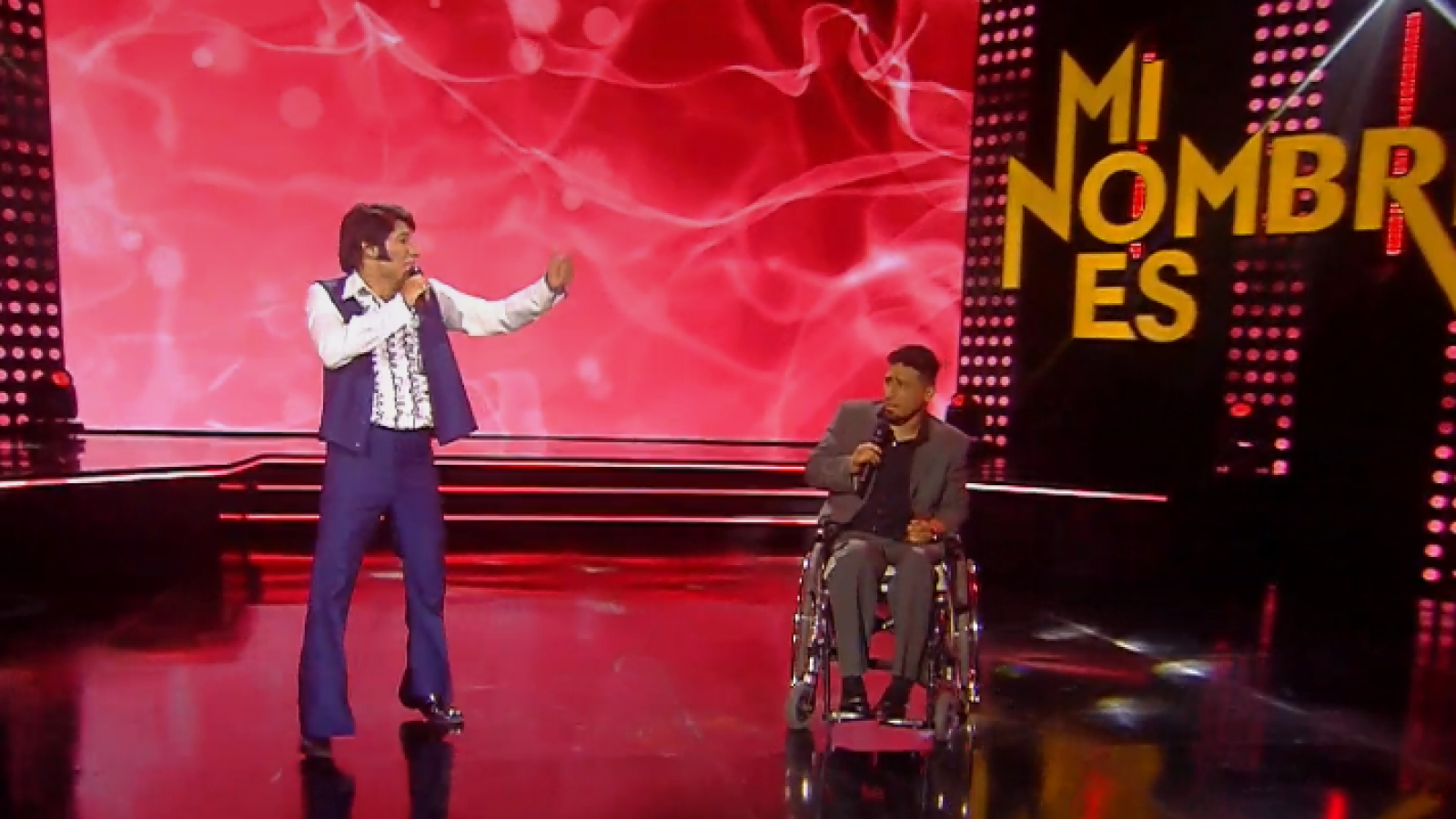 Energía y pasión: Sandro, el gitano, se tomó el escenario con uno de sus grandes éxitos
