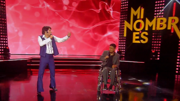 Energía y pasión: Sandro, el gitano, se tomó el escenario con uno de sus grandes éxitos
