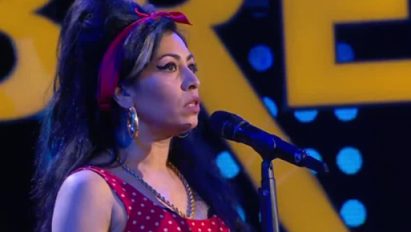 El estilo intenso y único de Amy Winehouse en Mi Nombre Es