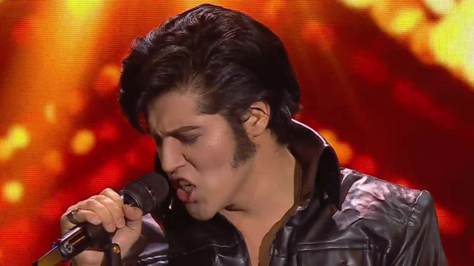 Medley de Elvis Presley en Mi Nombre Es
