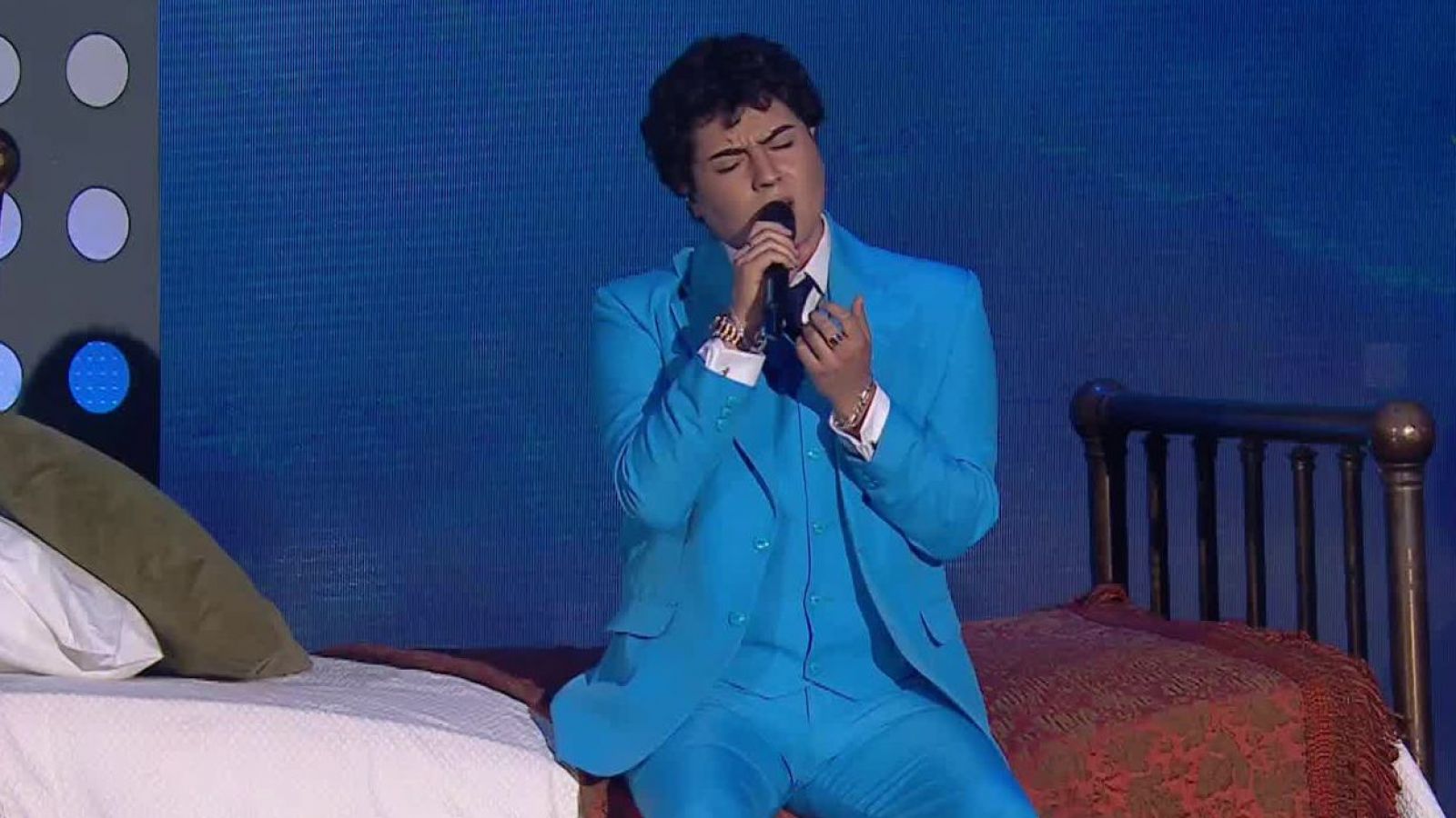 Medley de José José en Mi Nombre Es
