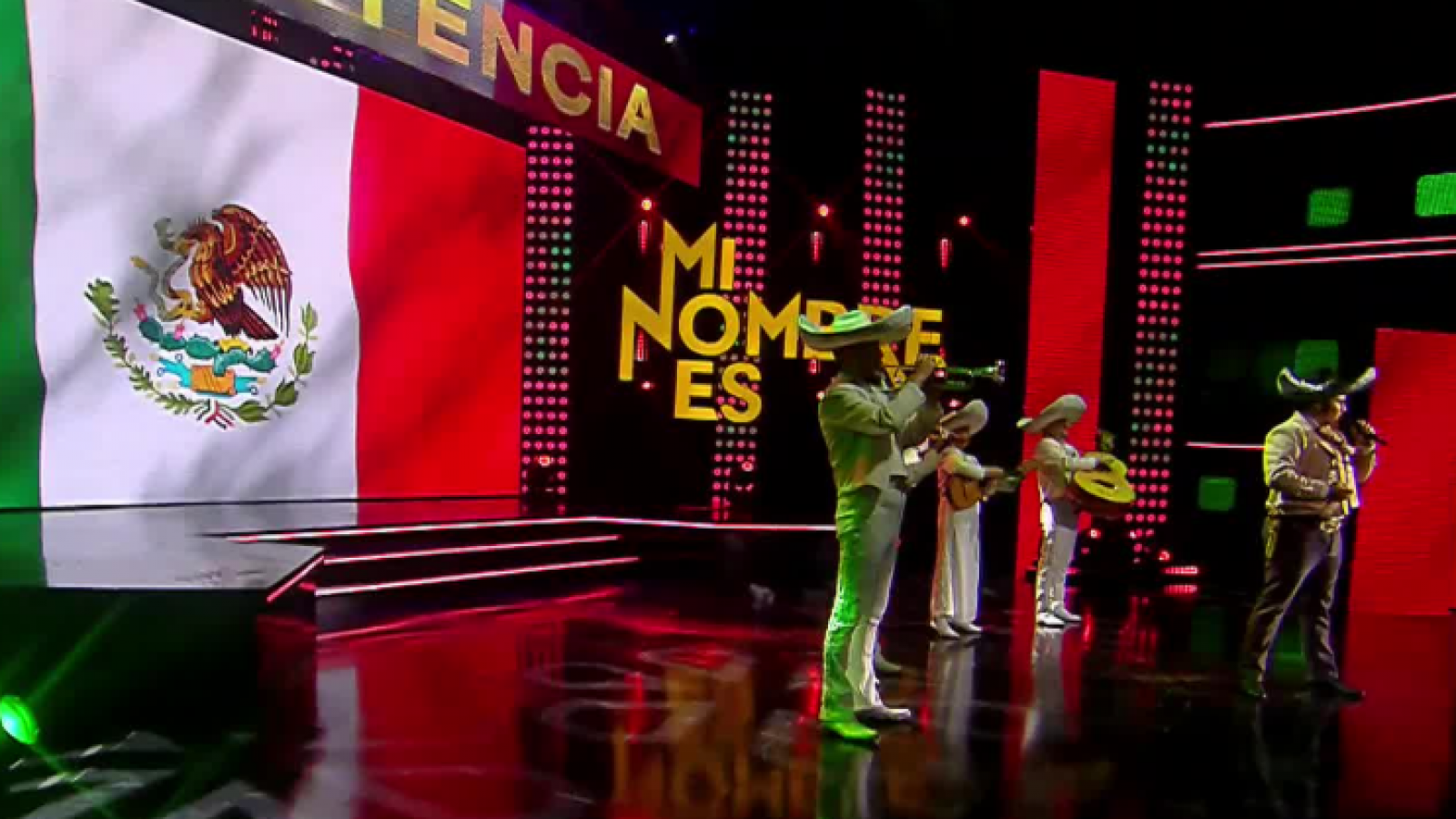 Desde México: Vicente Fernández se tomó el escenario con su música ranchera
