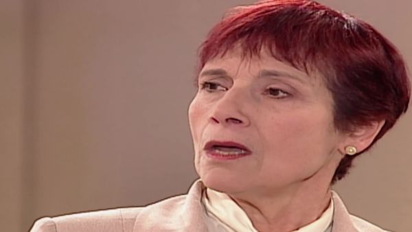 <p>Victoria, en Romané</p>Romané - T1E123 | La ira de Victoria
