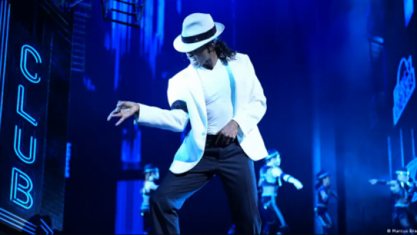 Estrenan primer tráiler de la película de Michael Jackson
