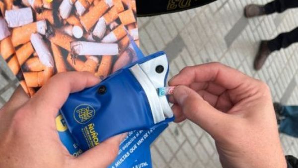 <p>Multas de hasta $347.000: Ñuñoa lanzó "Cero Colillas" con partes de cortesía</p>Multas de hasta $347.000: Ñuñoa lanzó "Cero Colillas" con partes de cortesía
