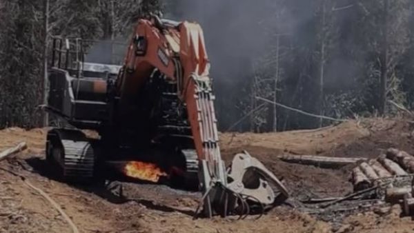 Dos atentados incendiarios en Araucanía: Queman vivienda, bodegas y maquinaria
