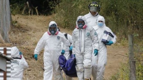Fiscalía analiza nuevas osamentas encontradas en casa de tortura en San Vicente
