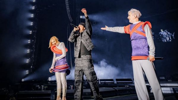 <p>Viña del Mar en el año </p>Young Cister sorprende como invitado especial en concierto de Miranda!

