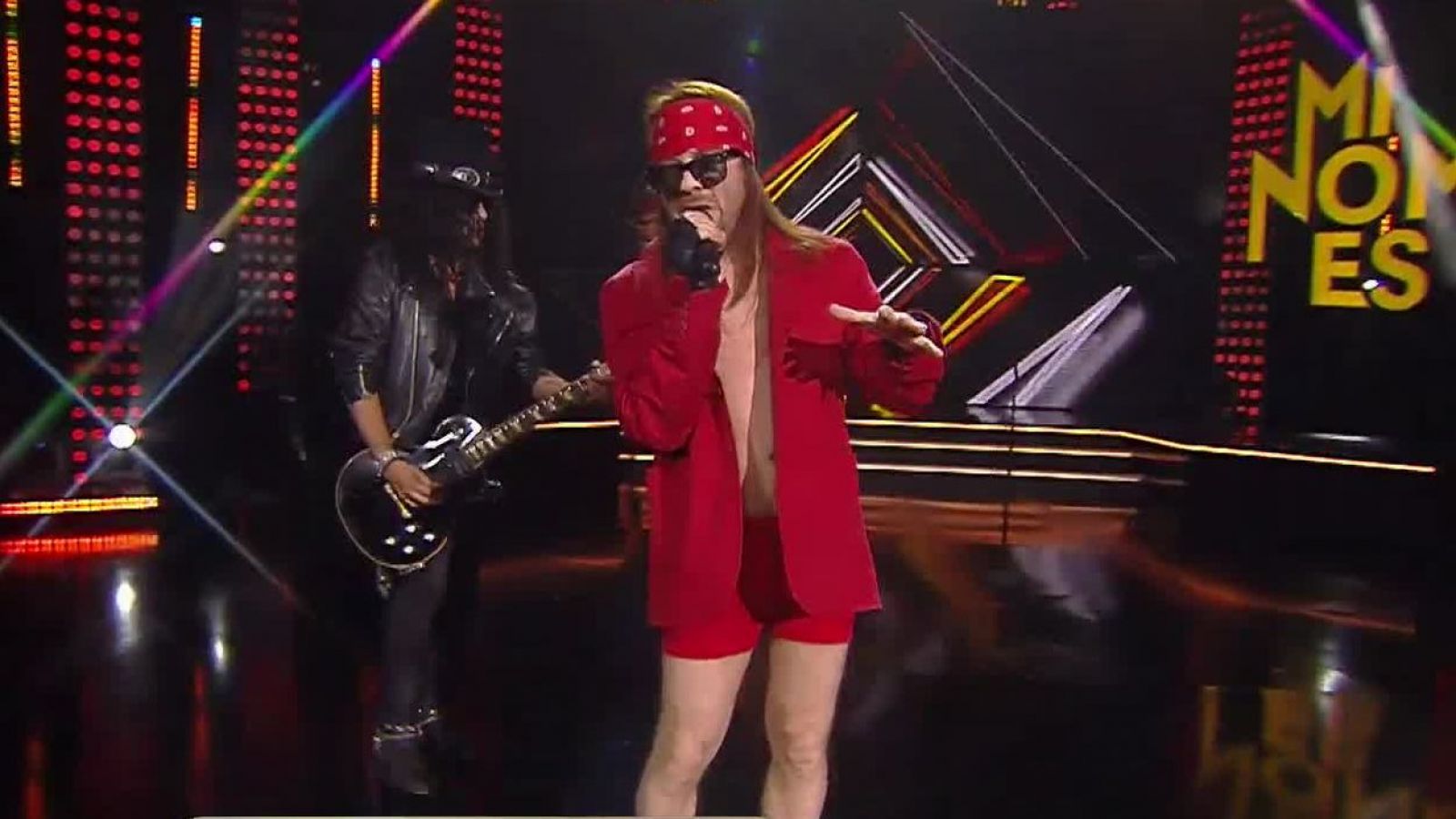 Axl Rose y Slash pusieron el rock al servicio del repechaje
