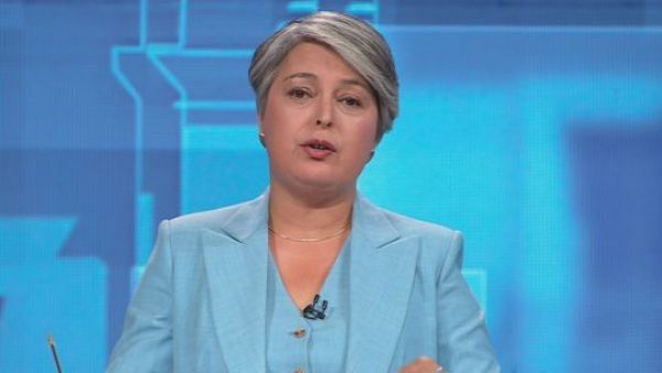 "Voy a poner en suspenso mi militancia": Jara aborda su situación en el PC si resulta electa
