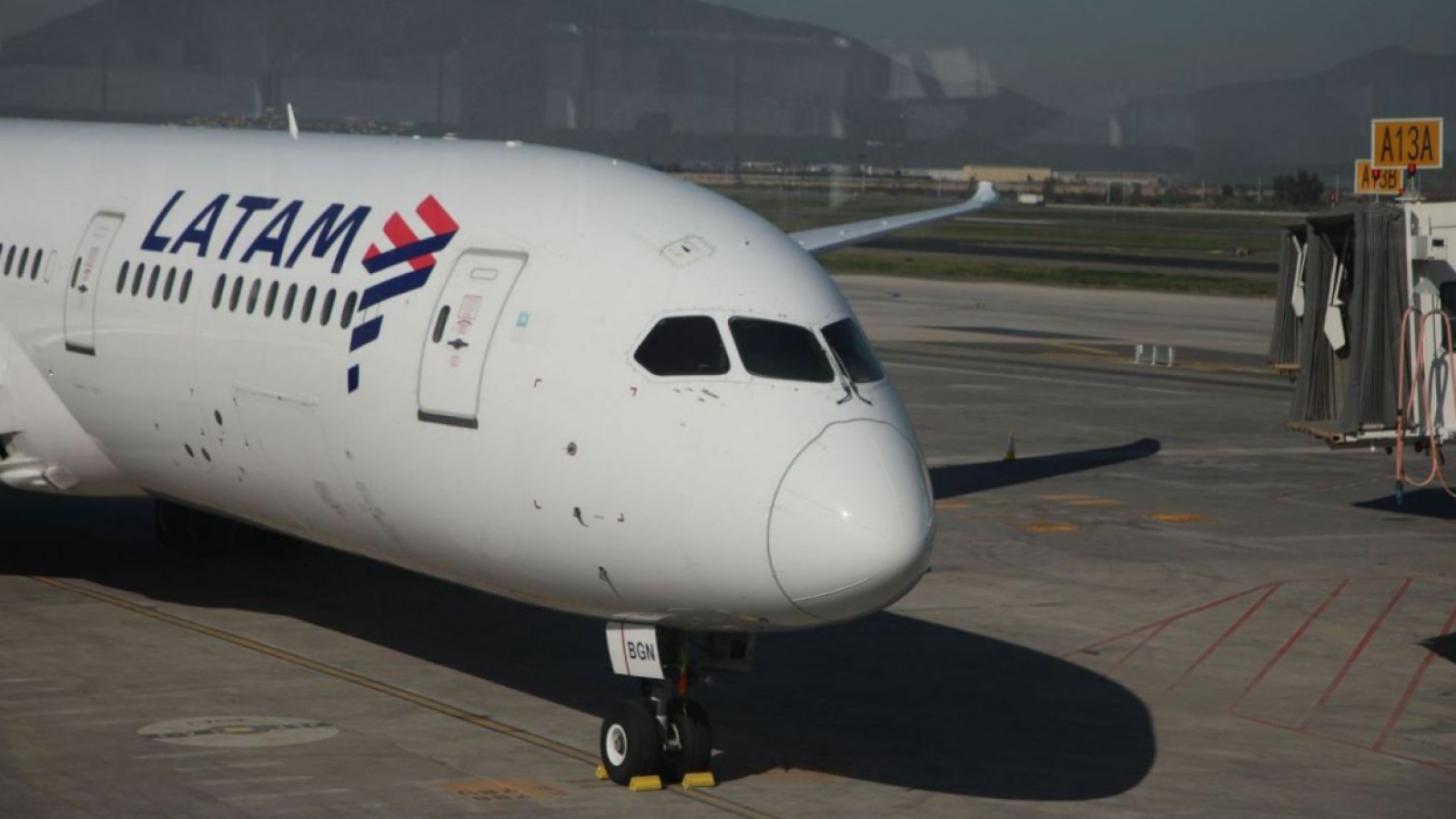 HUELGA DE PILOTOS EN LATAM