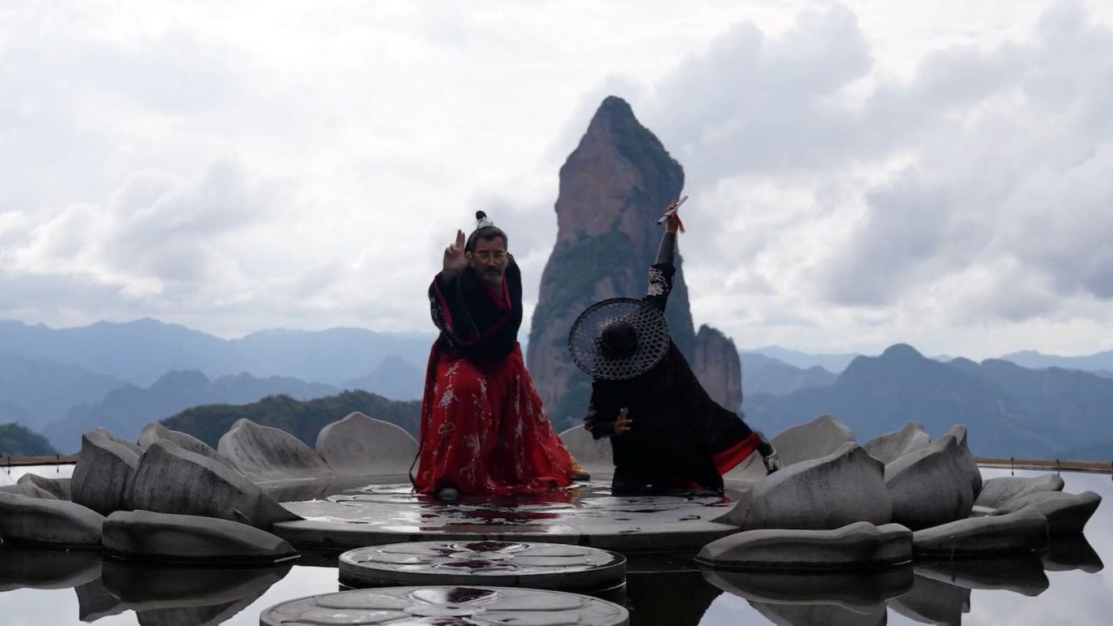 EDUARDO FUENTES EN CHILE CONECTADO CON EL MUNDO CHINA