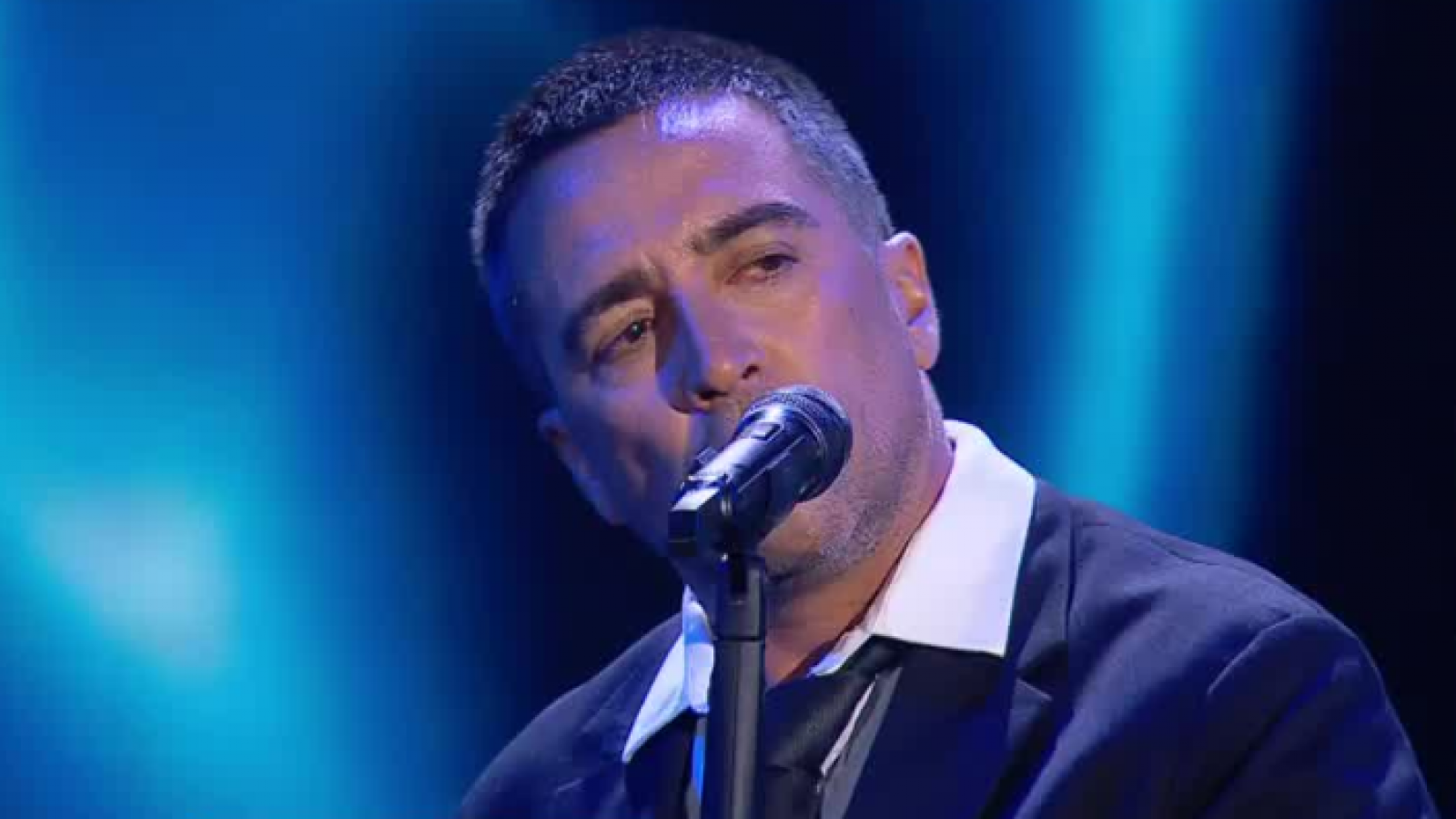 El romanticismo de Eros Ramazzotti y el pop italiano en Mi Nombre Es
