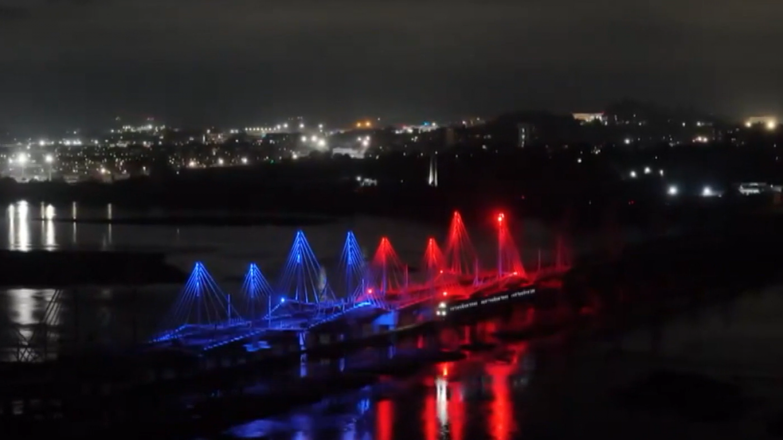 Para no dejar de mirarlo: Espectacular nuevo puente ferroviario sobre el río Biobío
