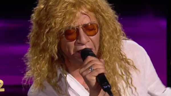 El británico David Coverdale enciende la noche al ritmo del hard rock

