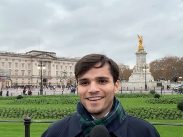 Martín Ortiz en Londres para TVN