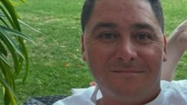 <p>Manuel Neira sufre violento asalto </p>Asaltan violentamente a Manuel Neira en Colina
